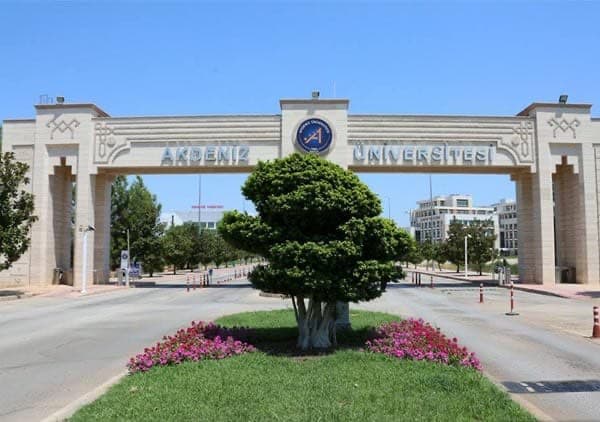 Akdeniz Üniversitesi kampüsü