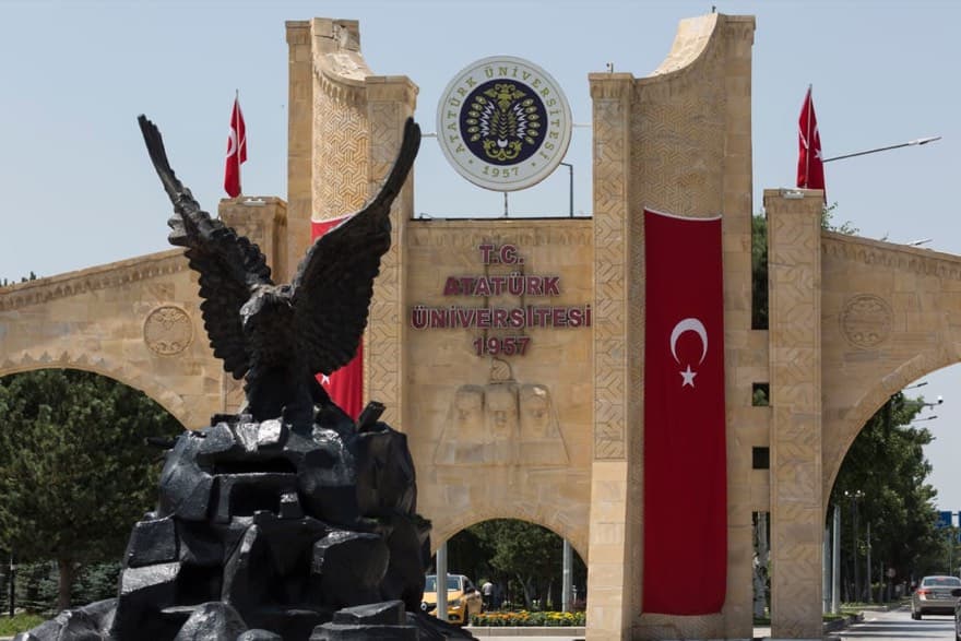 Atatürk Üniversitesi kampüsü