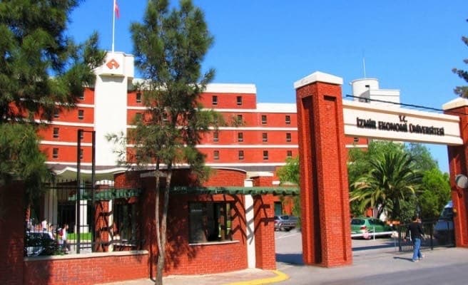 İzmir Ekonomi Üniversitesi kampüsü